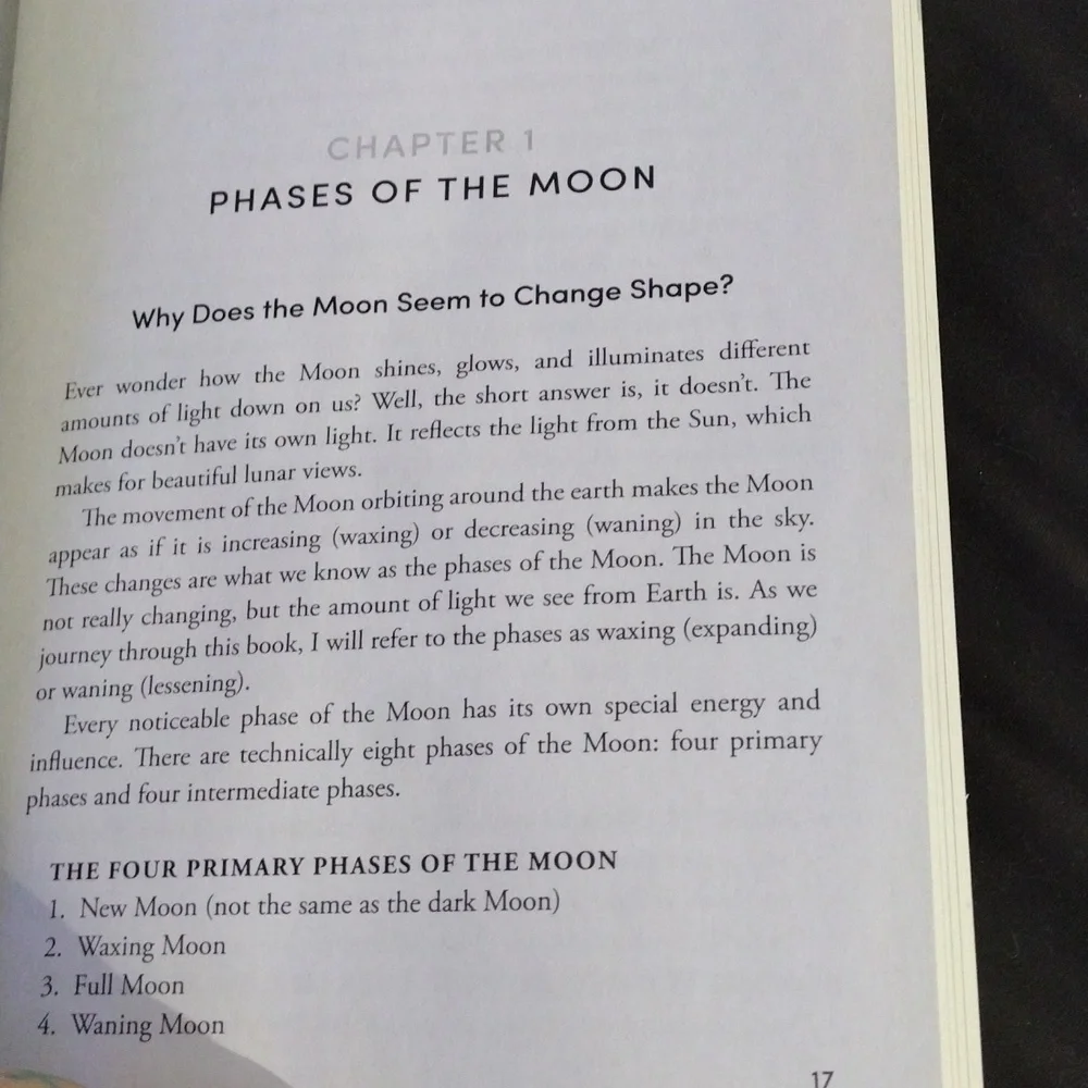 Moon🌛🌝🌜 Magic Book - Picture 2 of 12